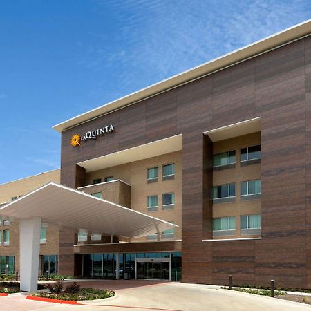 La Quinta Inn & Suites By Wyndham Round Rock Near Kalahari Kültér fotó