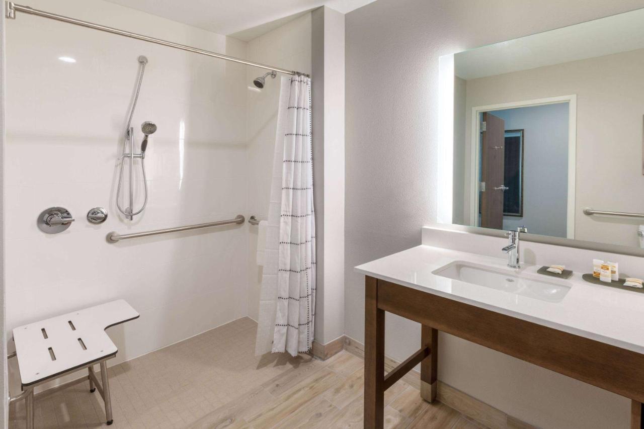 La Quinta Inn & Suites By Wyndham Round Rock Near Kalahari Kültér fotó